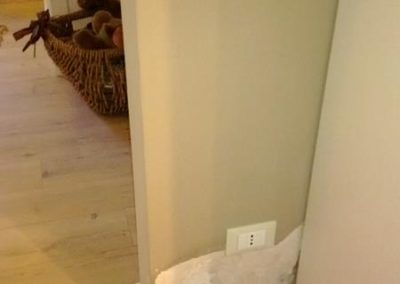 umidita-risalita-muro-soggiorno10