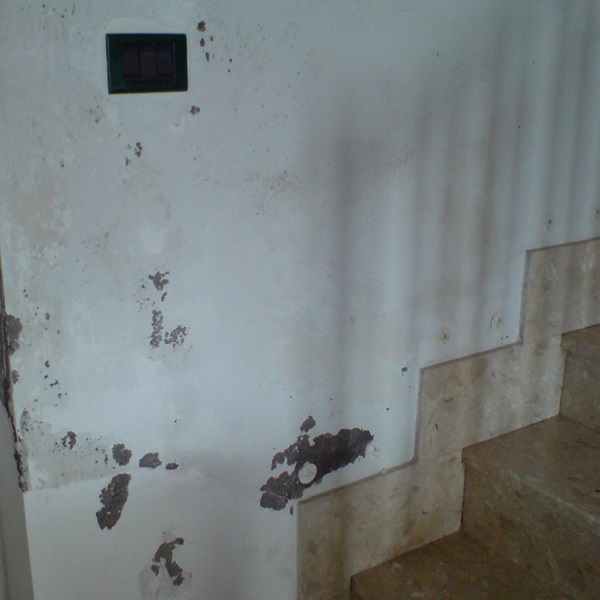 Umidità di risalita in una casa privata in provincia di Reggio Emilia